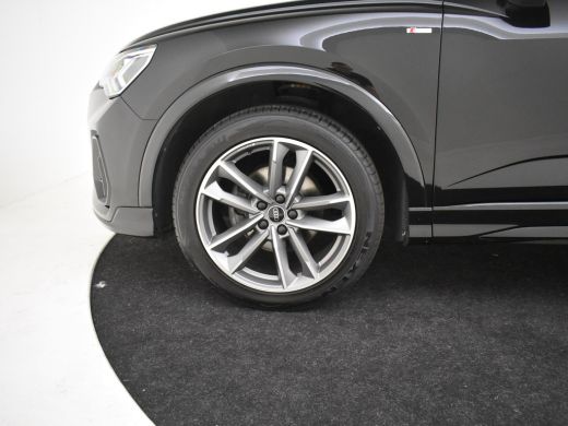 Audi Q3 35 TFSI S Edition 150pk AUT | Achteruitrijcamera | Apple Carplay Android Auto | Navigatie | Matri... ActivLease financial lease