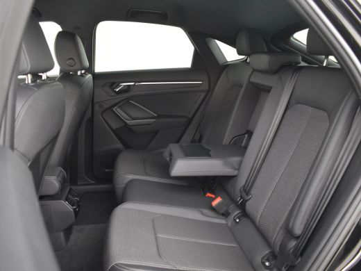 Audi Q3 35 TFSI S Edition 150pk AUT | Achteruitrijcamera | Apple Carplay Android Auto | Navigatie | Matri... ActivLease financial lease