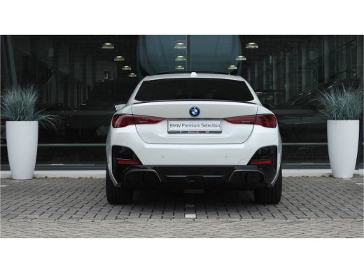 BMW i4 eDrive40 High Executive M Sport / Schuif-kanteldak / Comfort Access / Stoelverwarming / Adaptieve... ActivLease financial lease