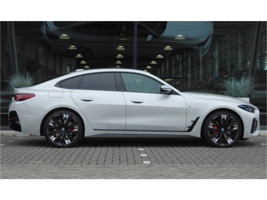 BMW i4 eDrive40 High Executive M Sport / Schuif-kanteldak / Comfort Access / Stoelverwarming / Adaptieve... ActivLease financial lease