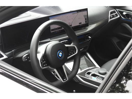 BMW i4 eDrive40 High Executive M Sport / Schuif-kanteldak / Comfort Access / Stoelverwarming / Adaptieve... ActivLease financial lease