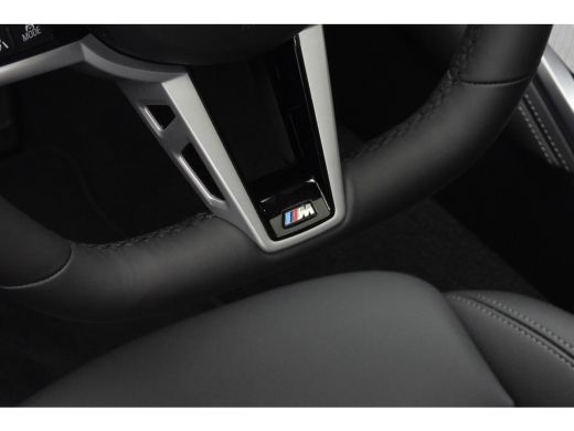 BMW i4 eDrive40 High Executive M Sport / Schuif-kanteldak / Comfort Access / Stoelverwarming / Adaptieve... ActivLease financial lease
