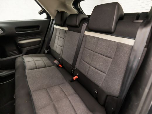 Citroën C4 Cactus 1.2 PureTech Sport (APPLE CARPLAY, GROOT NAVI, CLIMATE, CAMERA, GETINT GLAS, SPORTSTOELEN, CRUISE... ActivLease financial lease