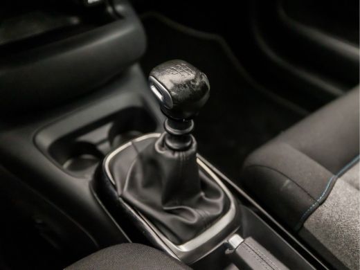 Citroën C4 Cactus 1.2 PureTech Sport (APPLE CARPLAY, GROOT NAVI, CLIMATE, CAMERA, GETINT GLAS, SPORTSTOELEN, CRUISE... ActivLease financial lease