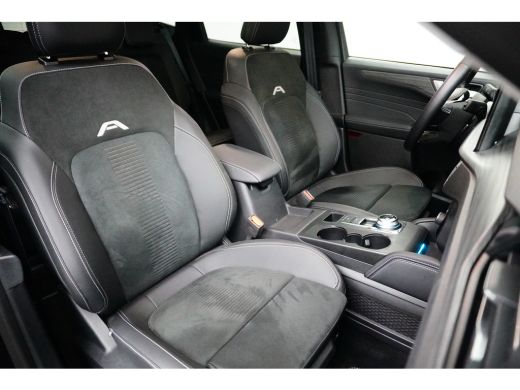 Ford Kuga 2.5 PHEV Active X | Wegklap Trekhaak | Pano-dak | Verlengde garantie tot 09-2028! | ALLE opties |... ActivLease financial lease