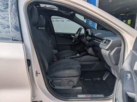 Ford Kuga 2.5 PHEV ST-Line X 225pk | Winter Pack | B&O | Adap. Cruise | Navi | Carplay | Elek. Trekhaak | D... ActivLease financial lease