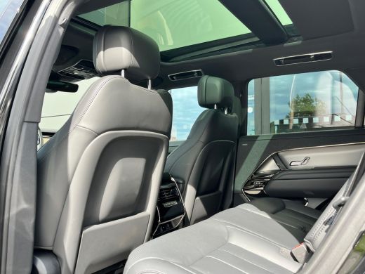 Land Rover Range Rover Sport P460e Dynamic SE PHEV | 23 Inch | Pano | El. trekhaak | Koelbox | Black Pack | Stoelkoeling ActivLease financial lease