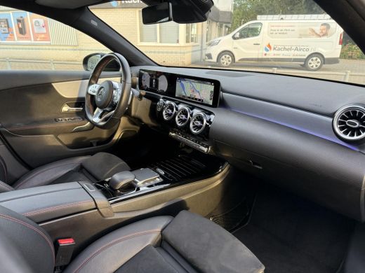 Mercedes-Benz A-Klasse 180 Aut. Sol. AMG Sport Ed. | Panorama | Burmester | Memory | Multi Beam | ActivLease financial lease