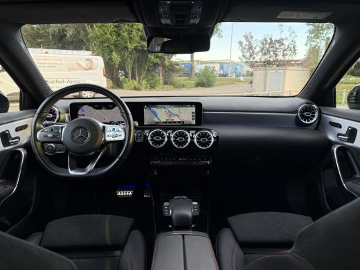 Mercedes-Benz A-Klasse 180 Aut. Sol. AMG Sport Ed. | Panorama | Burmester | Memory | Multi Beam | ActivLease financial lease