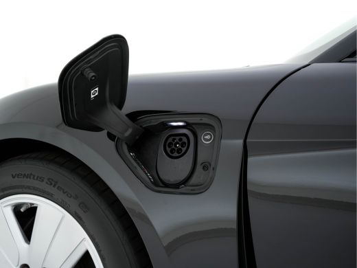 Porsche Taycan 79 kWh [3-Fase] {SOH-100%} (INCL-BTW) *LUXURY-LEATHER | FULL-LED | DIGI-COCKPIT | NAVI-FULLMAP | ... ActivLease financial lease