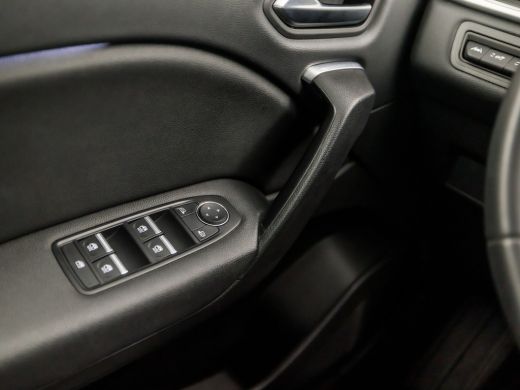 Renault Captur 1.0 TCe 90 Intens Sport (VIRTUAL COCKPIT, APPLE CARPLAY, GROOT NAVI, CLIMATE, CAMERA, LEDER, SPOR... ActivLease financial lease