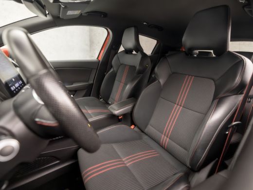 Renault Clio 1.0 TCe R.S. Line (VIRTUAL COCKPIT, APPLE CARPLAY, GROOT NAVI, CLIMATE, BOSE AUDIO, LEDER, SPORTS... ActivLease financial lease