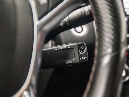 Renault Clio 1.0 TCe R.S. Line (VIRTUAL COCKPIT, APPLE CARPLAY, GROOT NAVI, CLIMATE, BOSE AUDIO, LEDER, SPORTS... ActivLease financial lease