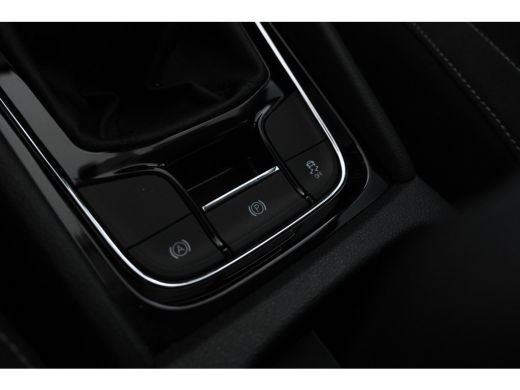 Skoda Karoq 1.0 TSI Ambition Nw. Model, Navigatie, Climate, ActivLease financial lease