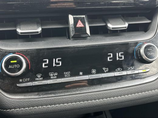 Toyota Corolla Touring Sports 1.8 Hybrid Active | Parkeersensoren | Stoelverwarming | Navigatiesysteem | ActivLease financial lease