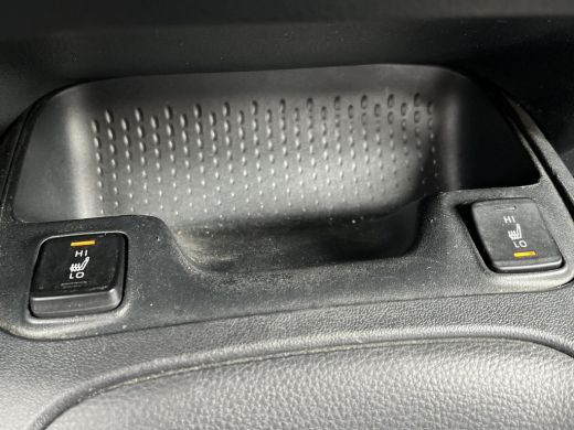 Toyota Corolla Touring Sports 1.8 Hybrid Active | Parkeersensoren | Stoelverwarming | Navigatiesysteem | ActivLease financial lease