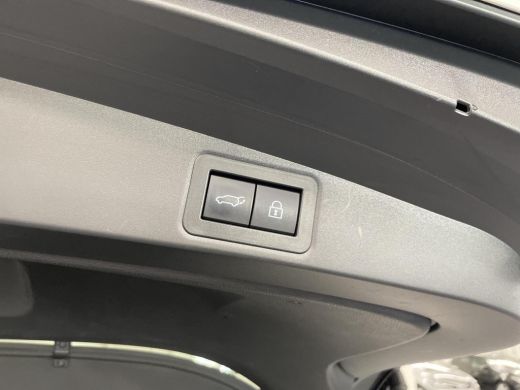 Toyota Corolla Touring Sports 2.0 Hybrid Premium ActivLease financial lease