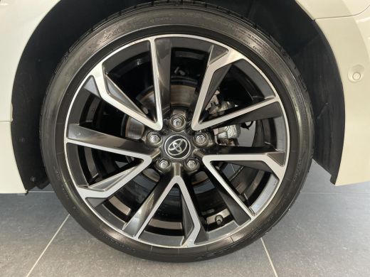 Toyota Corolla Touring Sports 2.0 Hybrid Premium ActivLease financial lease