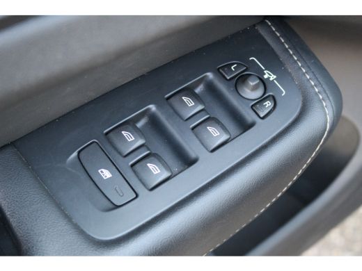 Volvo  XC60 2.0 T8 407 PK Twin Engine AWD Inscription | Luchtvering | HUD | Pano | ACC | BLIS | HK Audio | St... ActivLease financial lease