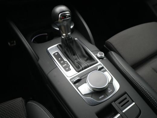 Audi A3 Sportback 35 TFSI CoD 150pk S-Tronic Advance Sport Navigatie Stoelverwarming Led Pdc 279 ActivLease financial lease