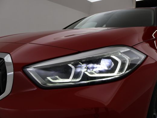 BMW 1 Serie 116D LESAUTO DUBBELE BEDIENING HANDGESCHAKELD + CAMERA | SPORTSTOELEN | LED ActivLease financial lease