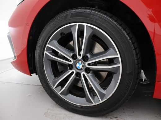 BMW 1 Serie 116D LESAUTO DUBBELE BEDIENING HANDGESCHAKELD + CAMERA | SPORTSTOELEN | LED ActivLease financial lease