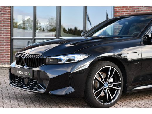 BMW 3 Serie 330e M-Sport Pano ACC H/K 360 HUD 19inch El-zetels ActivLease financial lease