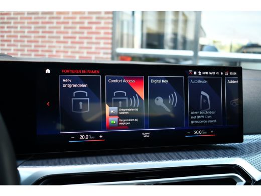 BMW 3 Serie 330e M-Sport Pano ACC H/K 360 HUD 19inch El-zetels ActivLease financial lease