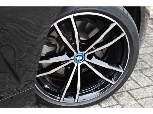 BMW 3 Serie 330e M-Sport Pano ACC H/K 360 HUD 19inch El-zetels ActivLease financial lease