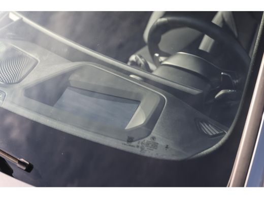 BMW 3 Serie Touring 330e High Executive M Sport Automaat / Panoramadak / Trekhaak / Sportstoelen / Comfort Ac... ActivLease financial lease