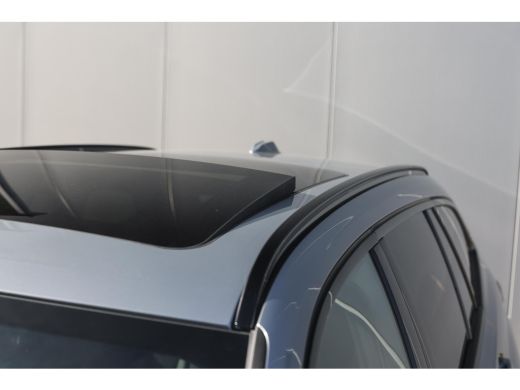 BMW 3 Serie Touring 330e High Executive M Sport Automaat / Panoramadak / Trekhaak / Sportstoelen / Comfort Ac... ActivLease financial lease