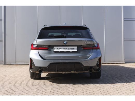 BMW 3 Serie Touring 330e High Executive M Sport Automaat / Panoramadak / Trekhaak / Sportstoelen / Comfort Ac... ActivLease financial lease
