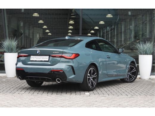 BMW 4 Serie Coupé 430i xDrive M Sport Automaat / Schuif-kanteldak / Achteruitrijcamera / Stoelverwarming / M ... ActivLease financial lease
