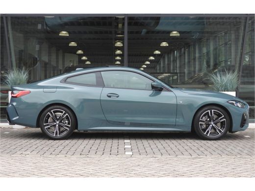 BMW 4 Serie Coupé 430i xDrive M Sport Automaat / Schuif-kanteldak / Achteruitrijcamera / Stoelverwarming / M ... ActivLease financial lease