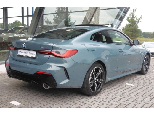 BMW 4 Serie Coupé 430i xDrive M Sport Automaat / Schuif-kanteldak / Achteruitrijcamera / Stoelverwarming / M ... ActivLease financial lease