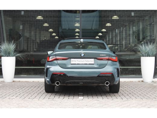 BMW 4 Serie Coupé 430i xDrive M Sport Automaat / Schuif-kanteldak / Achteruitrijcamera / Stoelverwarming / M ... ActivLease financial lease