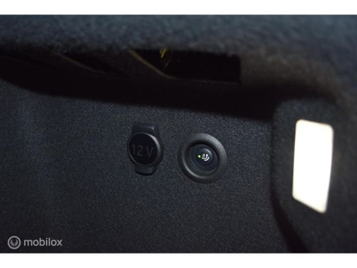 BMW X1 sDrive18i Voll Pano headup e stoelen ActivLease financial lease