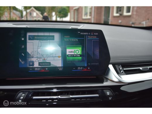 BMW X1 sDrive18i Voll Pano headup e stoelen ActivLease financial lease