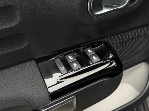 Citroën C3 1.2 PureTech Shine Automaat ActivLease financial lease