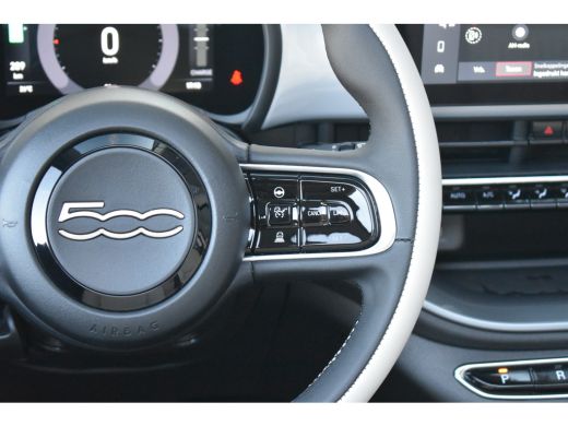 Fiat 500C La Prima 42 kWh DEMO-DEAL! | Vol-Leder | Stoelverwarming | Adaptive Cruise | Dodehoek-Detectie | ... ActivLease financial lease