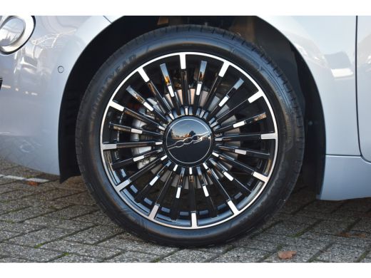 Fiat 500C La Prima 42 kWh DEMO-DEAL! | Vol-Leder | Stoelverwarming | Adaptive Cruise | Dodehoek-Detectie | ... ActivLease financial lease