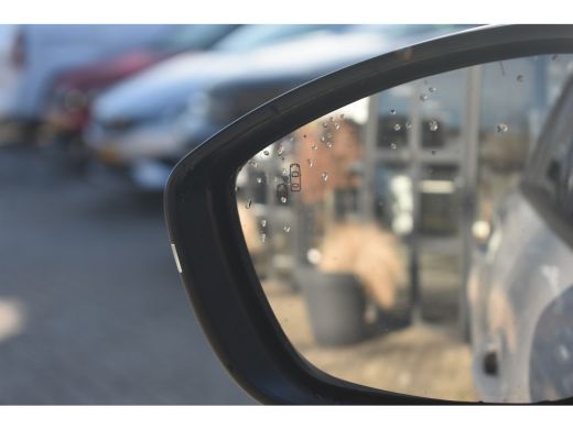 Fiat 600 1.2 Hybrid La Prima 100pk DEMO-DEAL! | Vol-Leder | Elektr. Stoelen | Elektr. Achterklep | Achteru... ActivLease financial lease