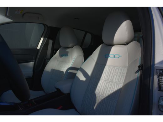 Fiat 600 1.2 Hybrid La Prima 100pk DEMO-DEAL! | Vol-Leder | Elektr. Stoelen | Elektr. Achterklep | Achteru... ActivLease financial lease