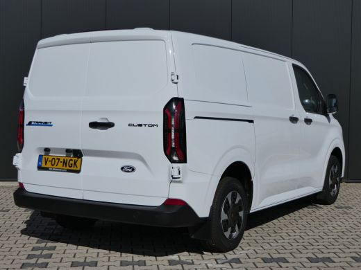 Ford E-Transit Custom 320 L1H1 Trend 65 kWh Uit voorraad, 2300kg trekgewicht! ActivLease financial lease