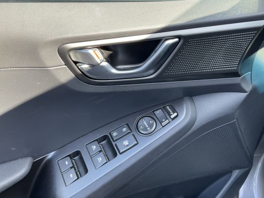 Hyundai IONIQ 1.6 GDi PHEV Premium Stoel/Stuurverw OpenSky Incl.BTW Plug-in Voll.Onderhouden! ActivLease financial lease