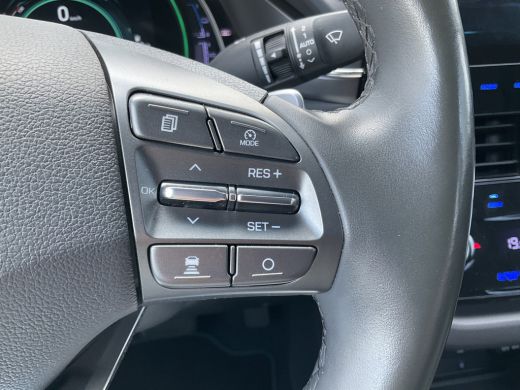 Hyundai IONIQ 1.6 GDi PHEV Premium Stoel/Stuurverw OpenSky Incl.BTW Plug-in Voll.Onderhouden! ActivLease financial lease