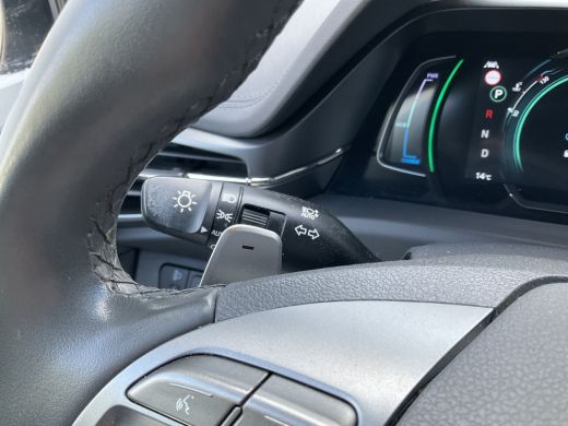 Hyundai IONIQ 1.6 GDi PHEV Premium Stoel/Stuurverw OpenSky Incl.BTW Plug-in Voll.Onderhouden! ActivLease financial lease