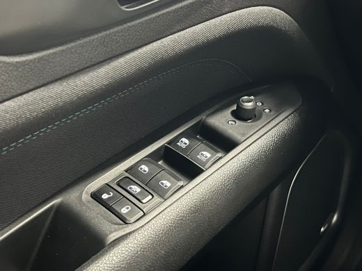 Jeep Compass 4xe 240 Plug-in Hybrid Electric Upland | 360 Camera | Apple Carplay/Android Auto| Audio premium |... ActivLease financial lease