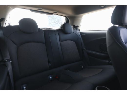 Mini One One First / Airconditioning / Multifunctioneel stuurwiel ActivLease financial lease