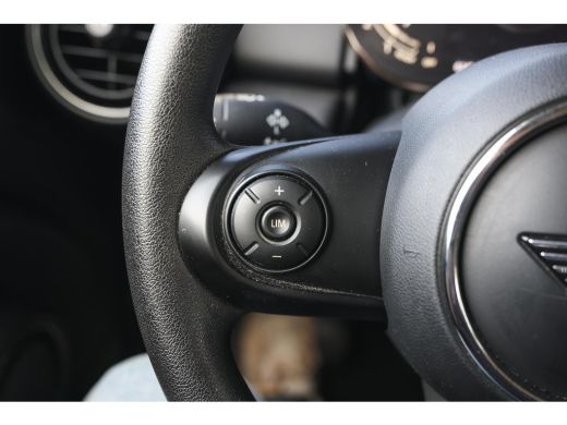 Mini One One First / Airconditioning / Multifunctioneel stuurwiel ActivLease financial lease